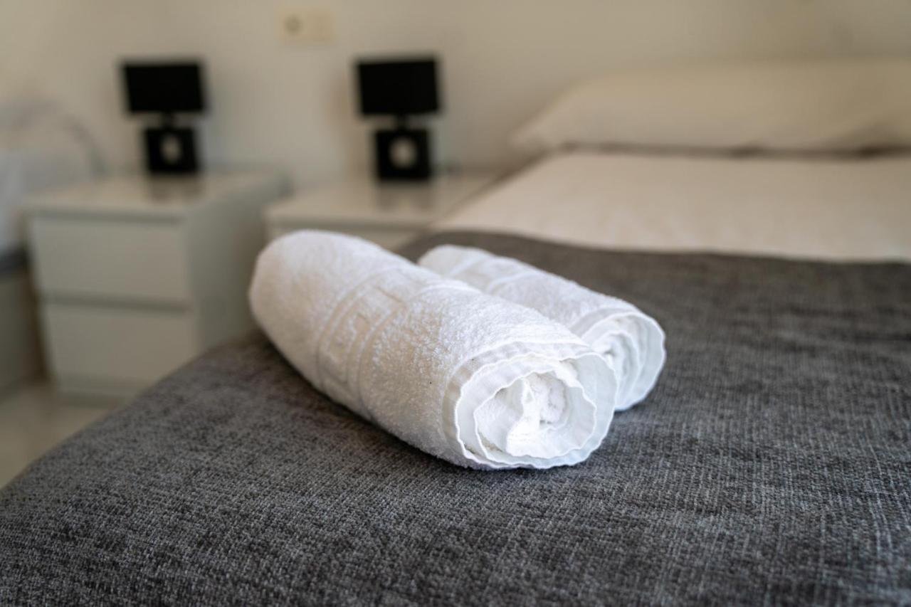 Luxury Three Bedroom Apartment At Estepona Eksteriør bilde