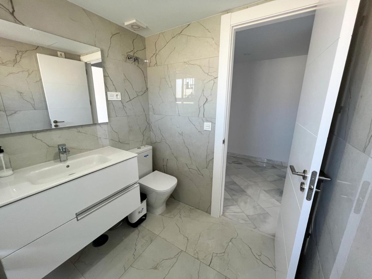Luxury Three Bedroom Apartment At Estepona Eksteriør bilde